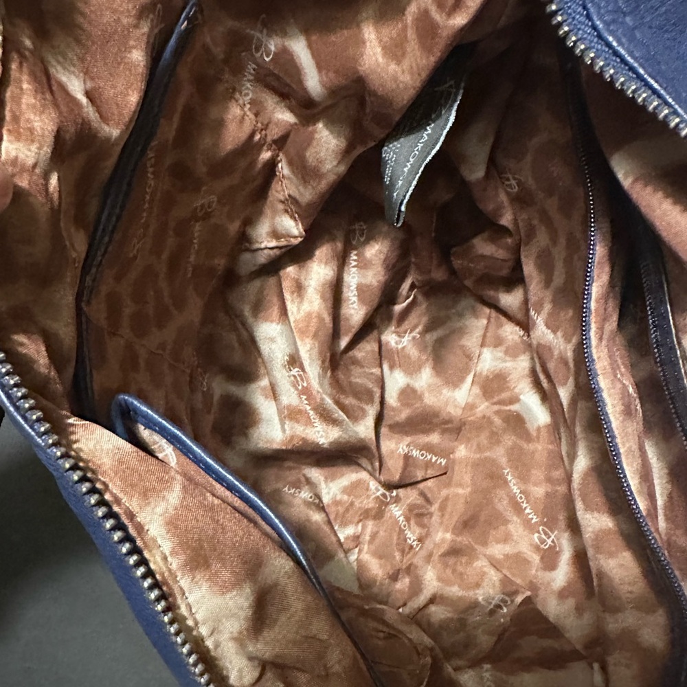 B. Makowsky bucket bag leather blue/black - Picture 11 of 13